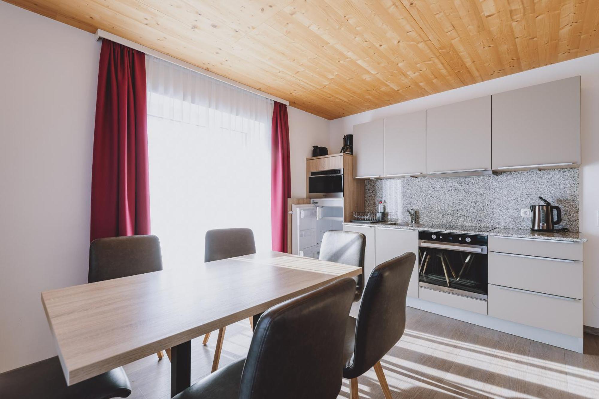 Appartements Sulzer By We Rent, Summercard Included Zell am See Room photo